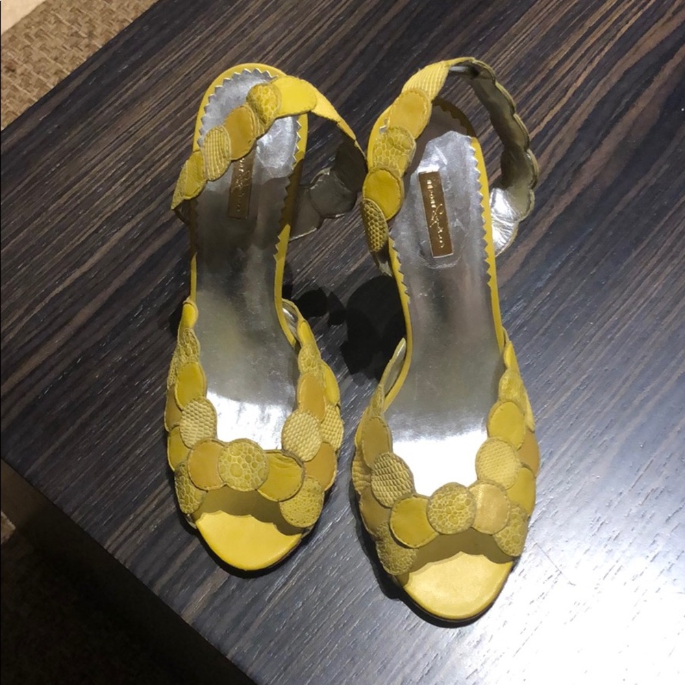 High heels- Yellow REPORT SIGNATURE